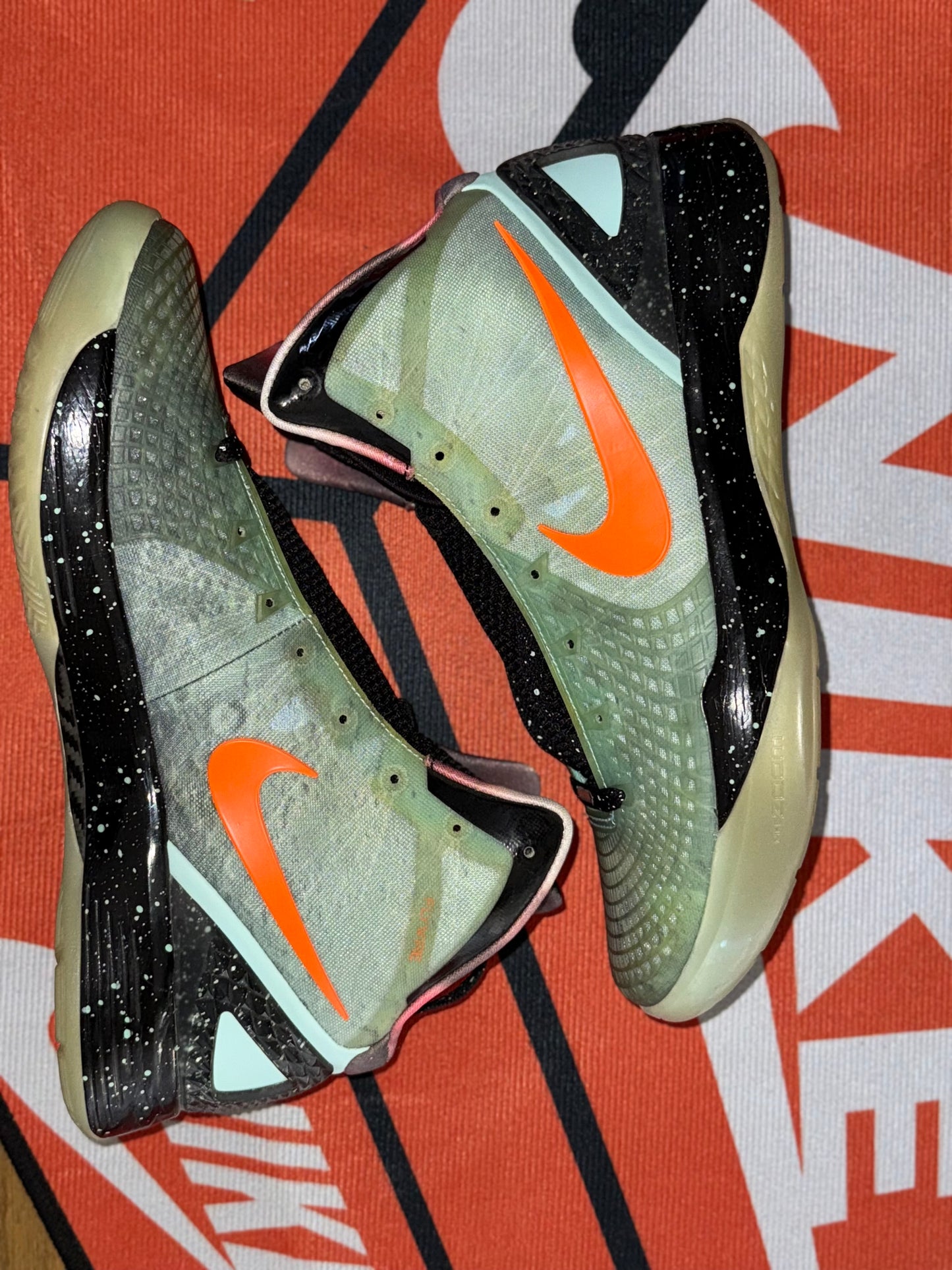 Zoom Hyperdunk 2011 SPRM ‘Galaxy’